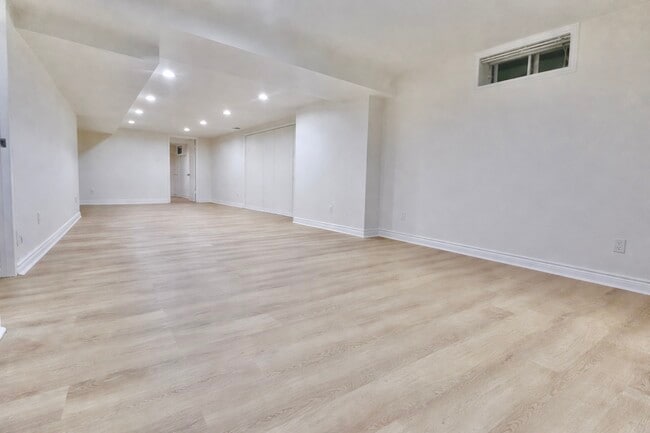 Photo - 2 Lytton Blvd Unité Bloor