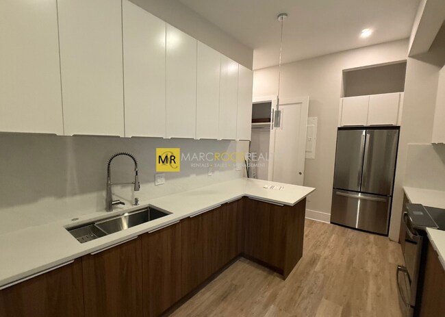 Building Photo - 271 Dartmouth St Unit 2F Rental