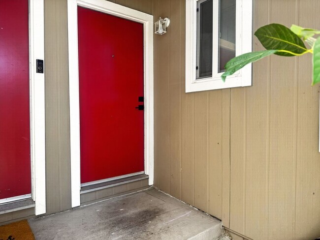 Photo - Gorgeous and Completely Remodeled Lower Level Unit with Inside Laundry is Available Now! Unit 9