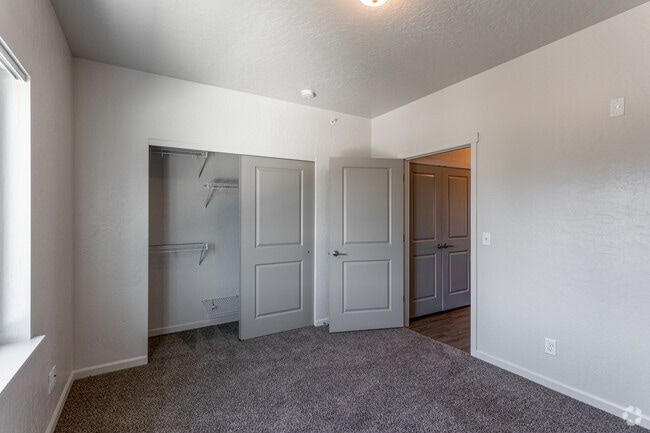 1BR, 1BA - 731 SF