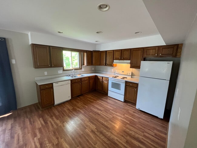Photo - 6940 Shattuck Rd