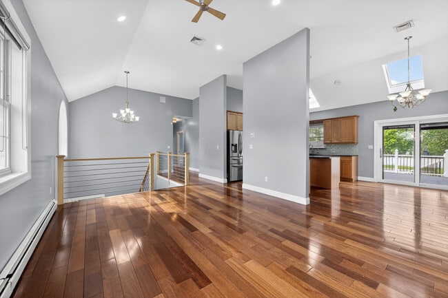 Photo - 19 Hilltop Pl