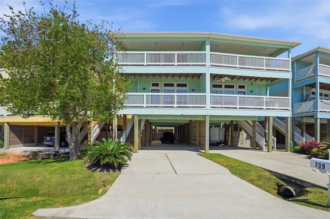 Photo - 709 N Bayshore Dr