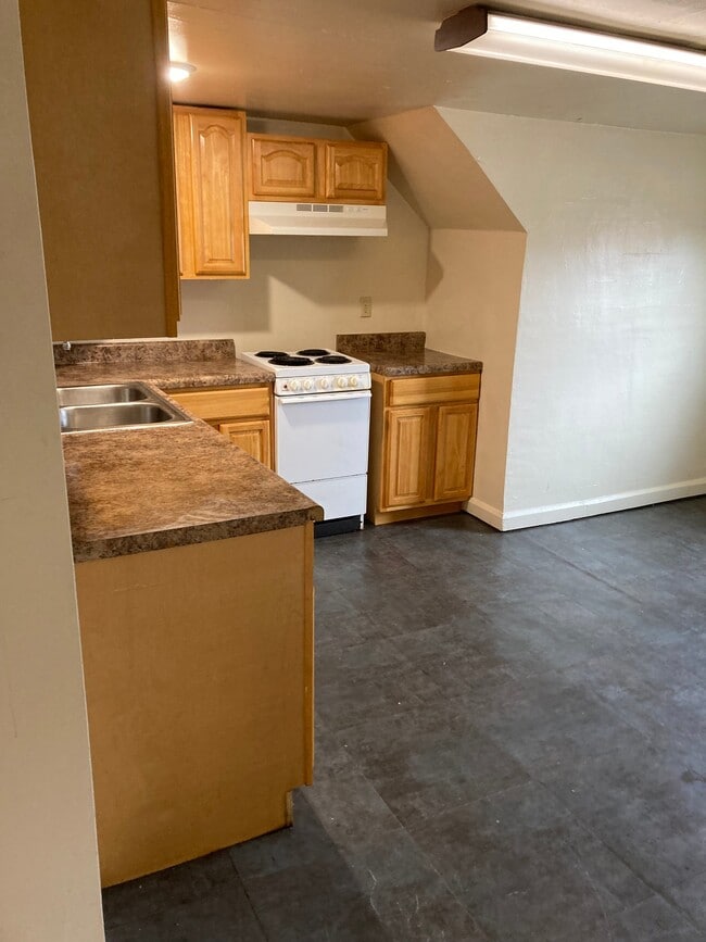 Photo - 106 E Poplar St Unit 3