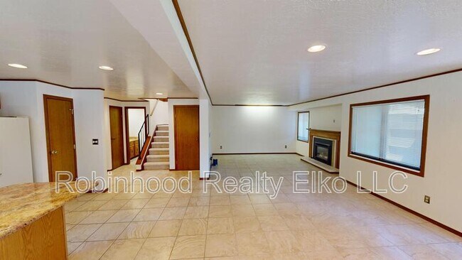 Photo - 2075 Griswold Dr