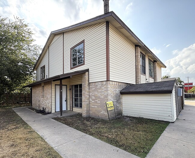Photo - 1202 Covey Ln