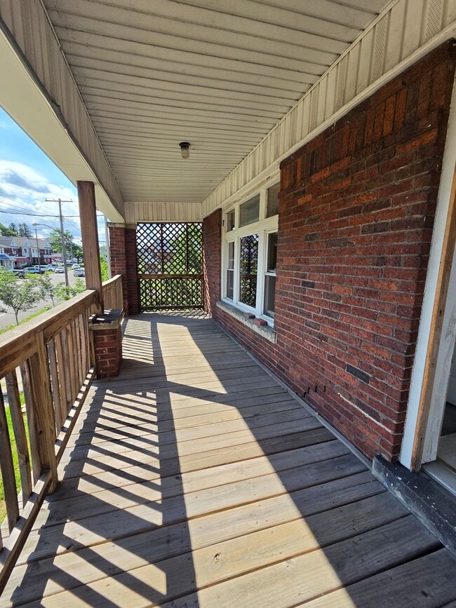 Photo - Upper 2 bedroom unit east side