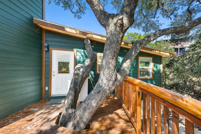 Photo - 105 Hi View Dr