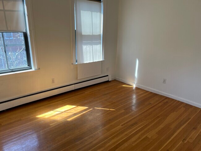 Photo - 8 Milford St Unit 4