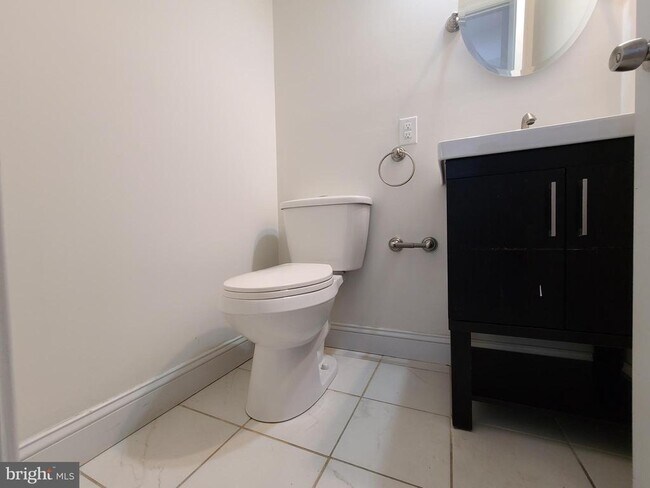 Photo - 250 S Washington St