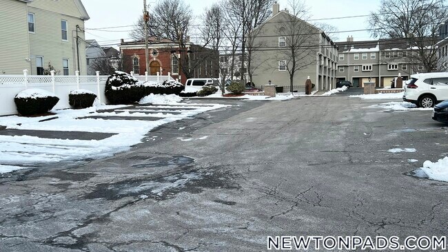 Photo - 175 Adams St Unidad 17