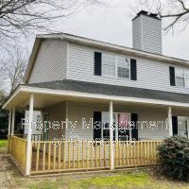 Photo - 212 Cavalier Dr House