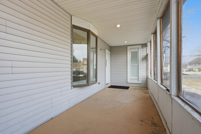 Photo - 156 N Broadway