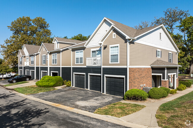 Centennial Park Apartments - Centennial Park Apartments