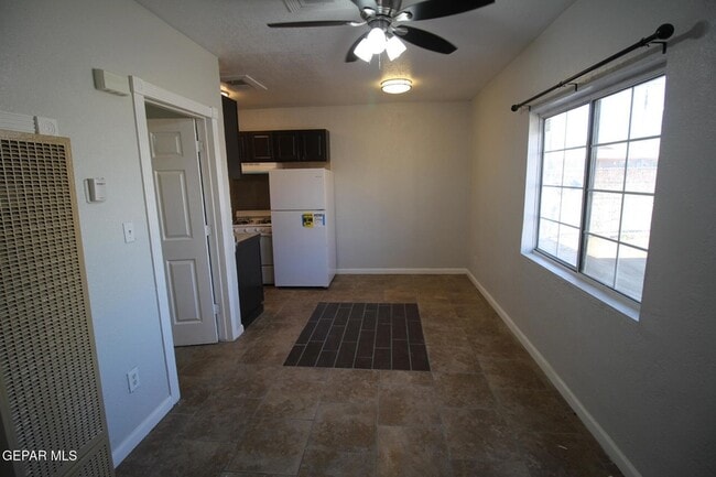 Photo - 8903 Old County Dr Unidad A