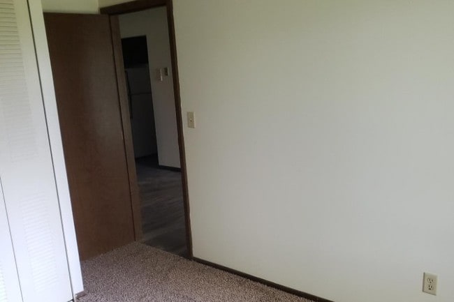 Meadowview Village Apartments