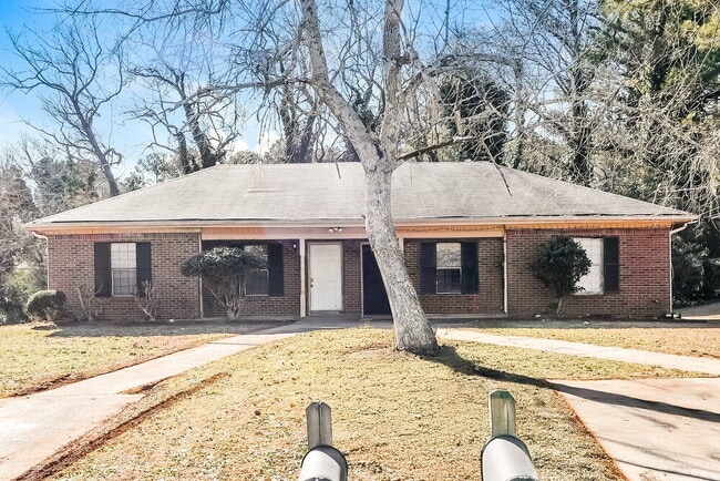 Building Photo - 318 Freeport Dr