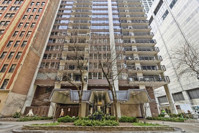 Photo - 201 E Chestnut St Condo Unit 15F