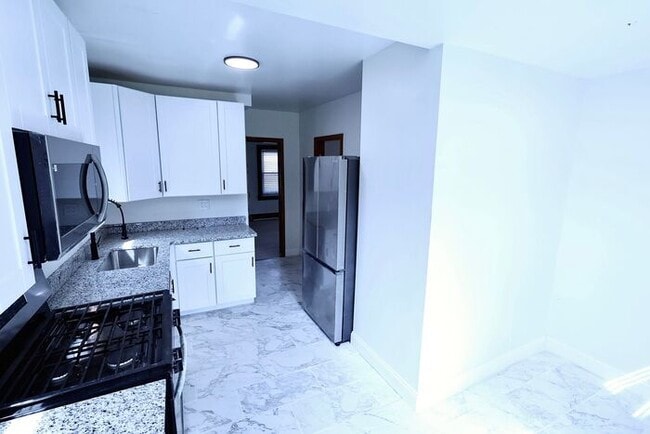 Building Photo - 450 Stanton Ave