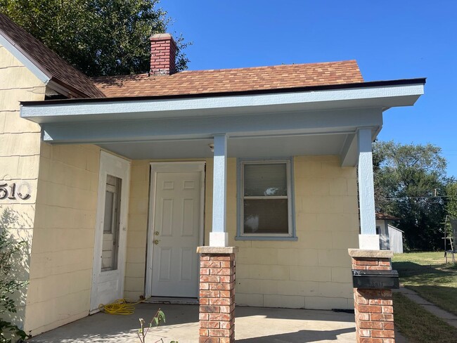 Photo - 1 Bedroom, 1 Bathroom House with Detached Garage