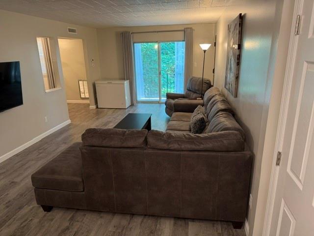 Photo - 601 Camelot Dr