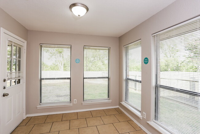 Photo - 2110 Mesa Wood Dr