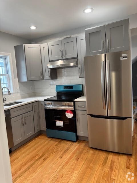 Building Photo - 1553 Blue Hill Ave Unit 2 Rental