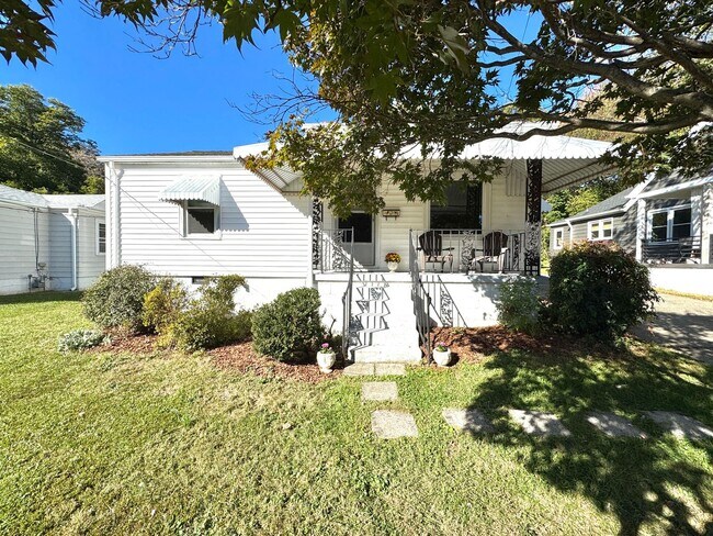 Photo - Lovely 2 Bedroom Convenient to Wendover