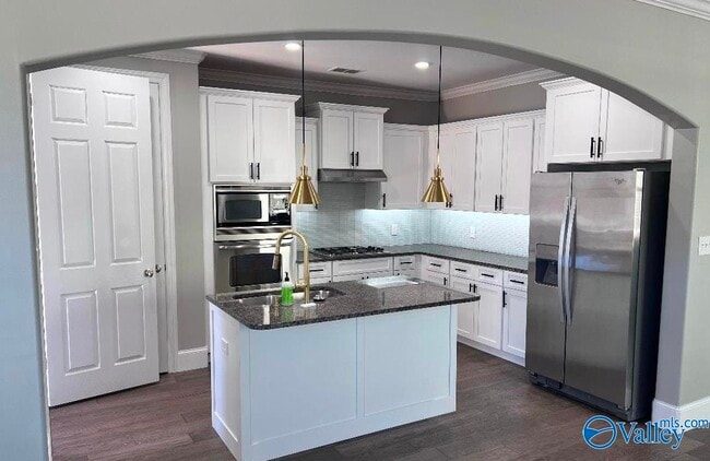 Photo - 1111 Pegasus Dr NW