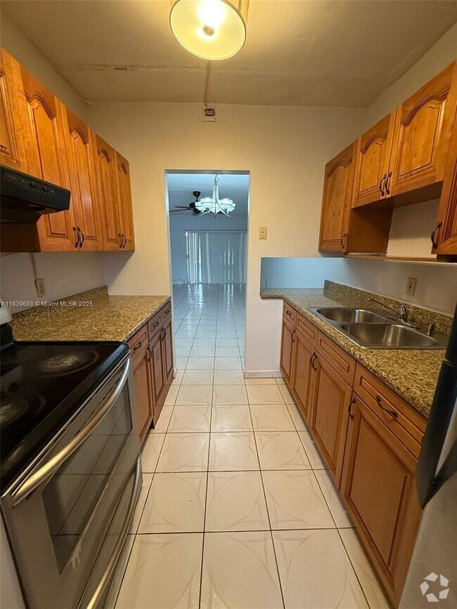 Building Photo - 19000 NE 3rd Ct Unit 404 Rental