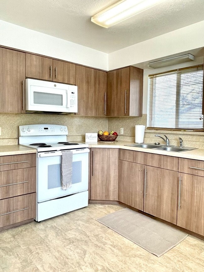 Photo - 54 W 250 N Unit DTJ #2