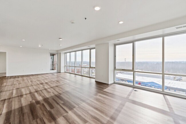 Photo - $1,950 | 1 Bedroom, 2 Bathroom Condo | Pet Friendly* | Available for Immediate move-in!