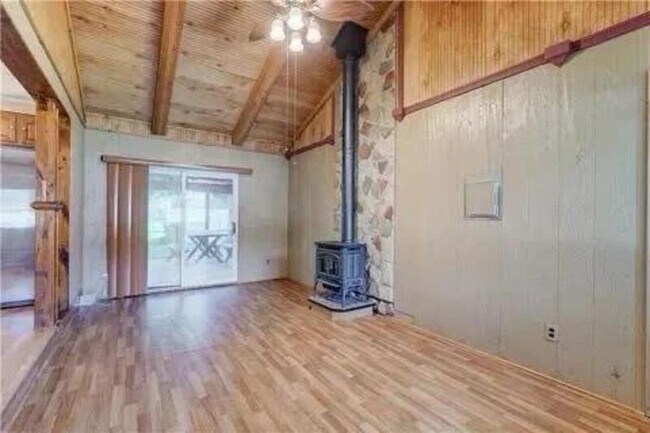 184 Bennett Ave