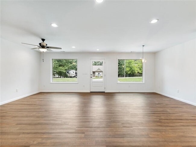 Photo - 8083 Beachwood Dr