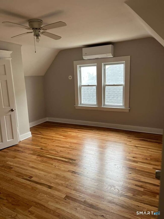 Photo - 85 James St Unit 3rd