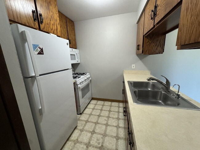 Photo - 1 bed, 1 bath condo Unit C