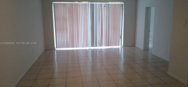Photo - 1591 NE Miami Gardens Dr Unit 205