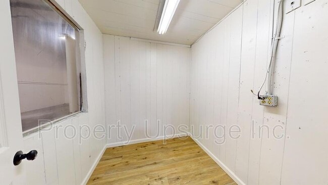 Photo - 6200 Stainless Way