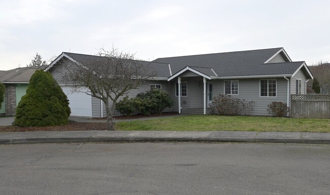 Building Photo - 3 bed 2 bath near Carrie Blake Park, in Sequim