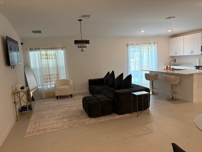 Photo - 17269 Cantu Ct Unit A