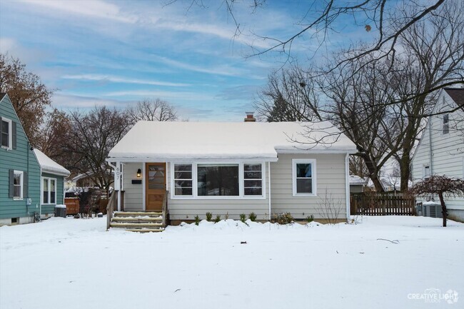 Building Photo - 607 Austin Ave Rental