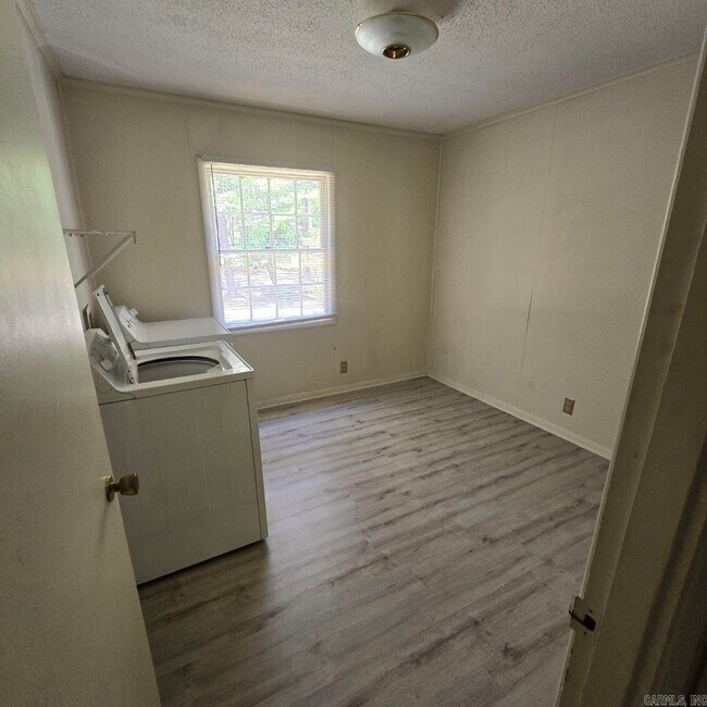 Photo - 2404 Pine Hill Dr