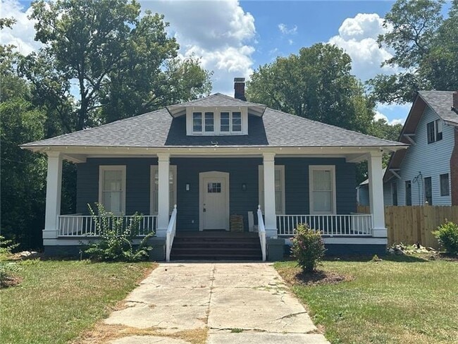 Building Photo - 2676 Cherokee Ave Rental