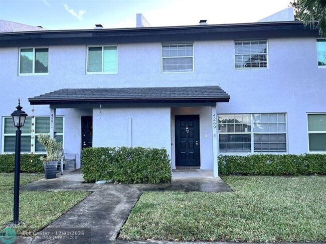 Photo - 4269 Coral Springs Dr Townhome