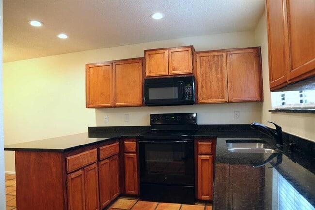 Photo - 4 Deerfield Dr