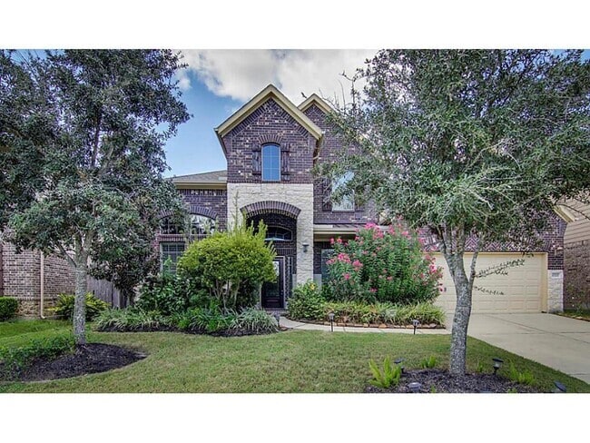 Building Photo - 10207 White Pines Dr Rental