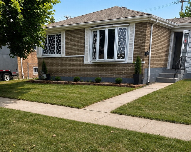 Building Photo - 12941 S Saginaw Ave