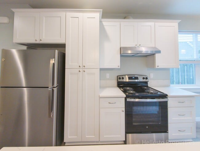 Photo - 2530 SW Coho St