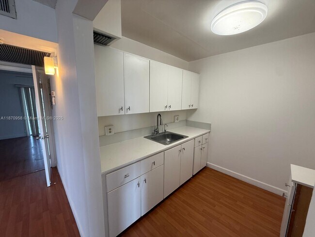 Photo - 13355 SW 9th Ct Unidad 415H