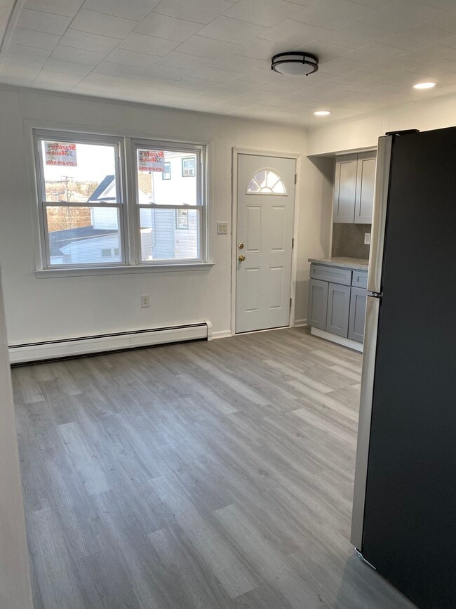 Photo - 56 Charles St